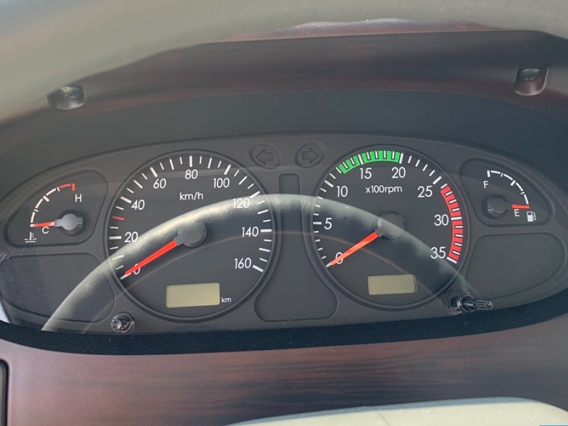 bang-dong-ho-xe-tai-hyundai-new-mighty-75s-3-5-tan-thung-bao-on