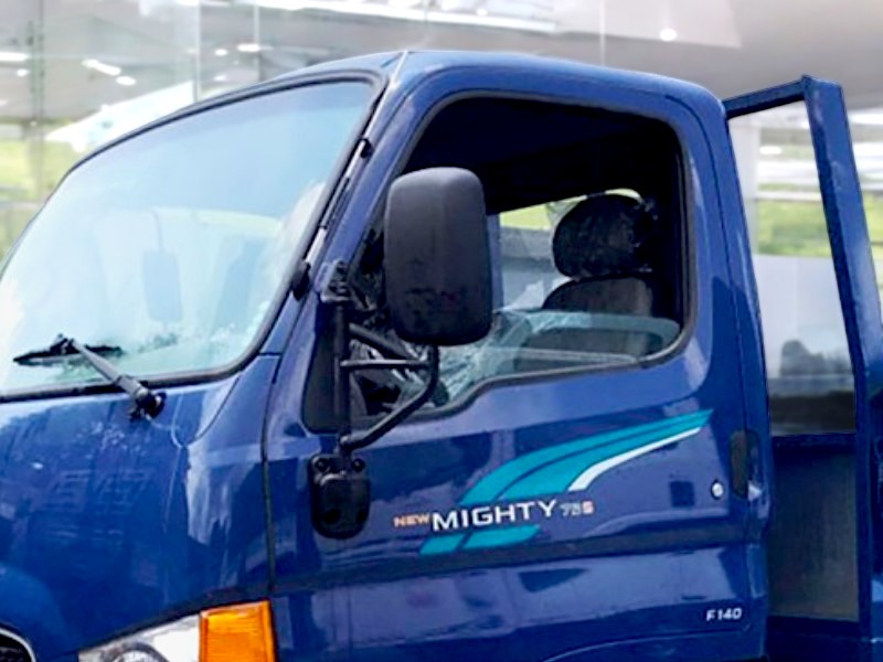 guong-chieu-hau-xe-tai-hyundai-new-mighty-75s-3-5-tan-thung-mui-bat