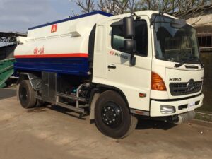 XE BỒN CHỞ XĂNG DẦU HINO FC9JETC 6 TẤN 8 KHỐI
