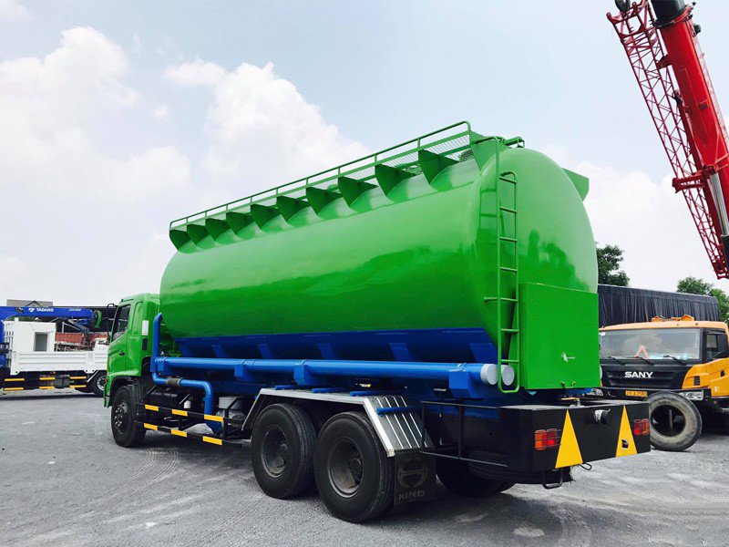 XE TẢI HINO FM 3 CHÂN 23 KHỐI CHỞ THỨC ĂN GIA SÚC - Ảnh 3