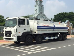 Alternative view of XE BỒN HYUNDAI HD320 20M3 CHỞ DẦU DIESEL