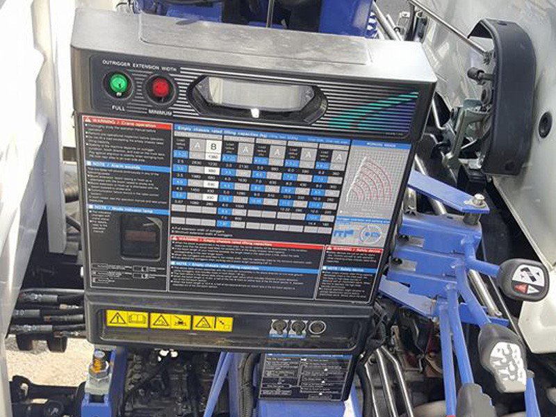 XE CẨU HINO FC9JLTA 4.7 TẤN GẮN CẨU TADANO TM-ZE304MH - Ảnh 5