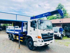 XE CẨU HINO FL8JT7A 13.8 TẤN GẮN CẨU TADANO TM-ZE303MH