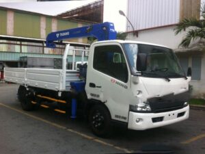 XE CẨU HINO XZU720L 2.2 TẤN GẮN CẨU TADANO TM-ZE305MH