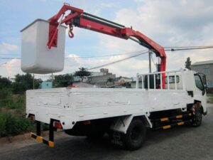 Alternative view of XE CẨU HINO XZU720L 2.6 TẤN GẮN CẨU FASSI 4 TẤN 4 KHÚC