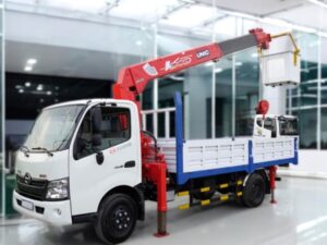XE CẨU HINO XZU730L 3.5 TẤN GẮN CẨU UNIC URV345