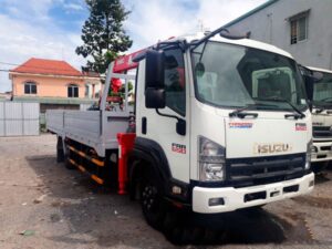 XE CẨU ISUZU FRR90N 5.3 TẤN GẮN CẨU UNIC URV343
