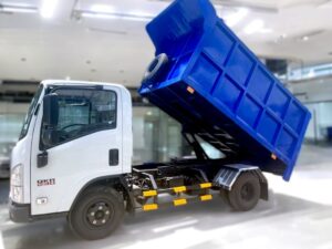 XE CHỞ RÁC ISUZU QKR230 1.8 TẤN 6 KHỐI