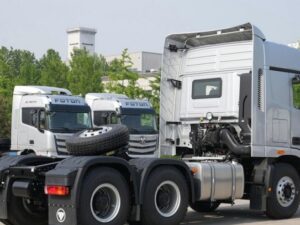 Alternative view of Đầu Kéo FOTON EST 460 Auman FV460/GTL – E 6 x 4 Cầu Dầu