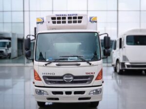 Alternative view of XE ĐÔNG LẠNH HINO FC9JJTA 6.6 TẤN