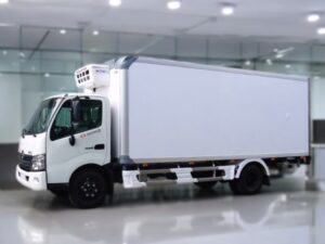XE ĐÔNG LẠNH HINO XZU730L 4.5 TẤN