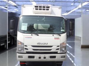 Alternative view of XE ĐÔNG LẠNH ISUZU NQR75LE4 4.9 TẤN