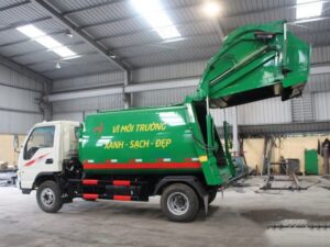 Alternative view of XE ÉP RÁC JAC 7 KHỐI HFC1048K