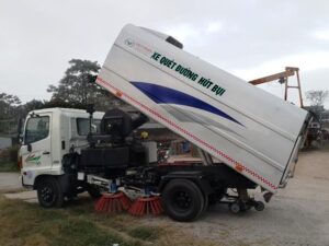 Alternative view of XE QUÉT ĐƯỜNG HÚT BỤI HINO 4.5 KHỐI – FC9JJSW