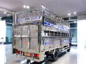 Alternative view of XE TẢI CHỞ GIA SÚC HYUNDAI NEW MIGHTY 110S 5.9 TẤN