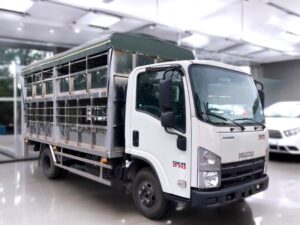 Alternative view of XE TẢI CHỞ GIA SÚC ISUZU QKR77FE4 2.1 TẤN