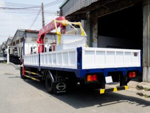 XE TẢI HINO FC 6 TẤN GẮN CẨU UNIC 5 TẤN 5 KHÚC URV550