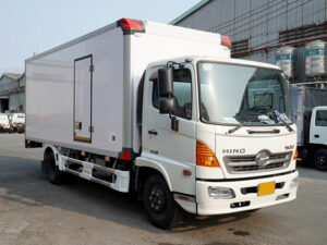 Alternative view of XE TẢI HINO FC9JJTC 6 TẤN THÙNG BẢO ÔN