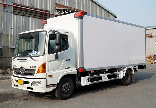 XE TẢI HINO FC9JJTC 6 TẤN THÙNG BẢO ÔN - Ảnh 3
