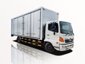 XE TẢI HINO FC9JNTC 5.2 TẤN CHỞ PALLET CHỨA CẤU KIỆN ĐIỆN TỬ