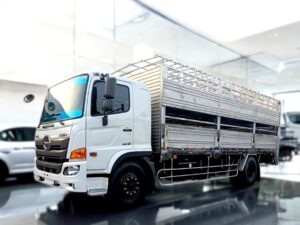 XE TẢI HINO FG8JP7A 7.1 TẤN THÙNG CHỞ GIA SÚC