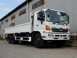 Alternative view of XE TẢI HINO FL8JW7A 15 TẤN THÙNG LỬNG