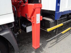 Alternative view of XE TẢI HINO FL8JW7A 3 CHÂN 13 TẤN GẮN CẨU UNIC URV555