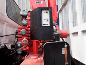 XE TẢI HINO FL8JW7A 3 CHÂN 13 TẤN GẮN CẨU UNIC URV555