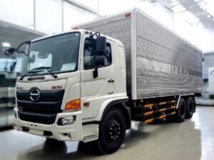 XE TẢI HINO FM8JW7A 15 TẤN THÙNG KÍN