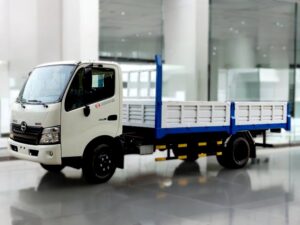 XE TẢI HINO XZU650L 1.9 TẤN THÙNG LỬNG