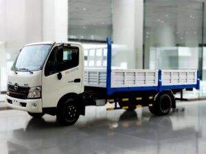 XE TẢI HINO XZU650L 1.9 TẤN THÙNG LỬNG