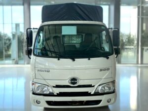 Alternative view of XE TẢI HINO XZU650L 1.9 TẤN THÙNG MUI BẠT