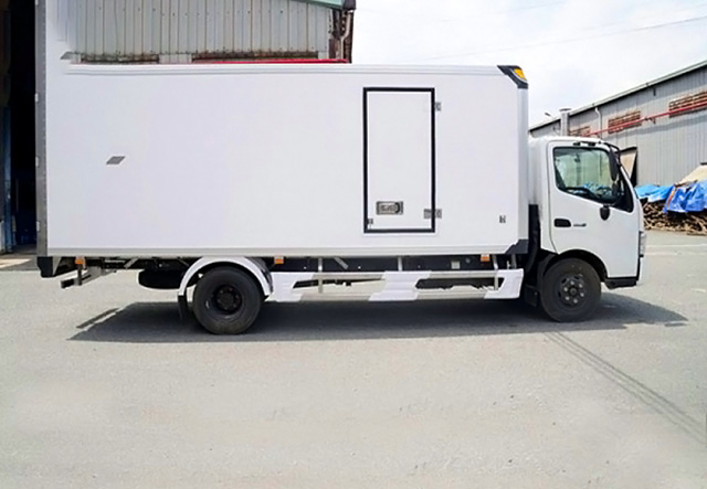 XE TẢI HINO XZU720L 3.5 TẤN THÙNG BẢO ÔN - Ảnh 4