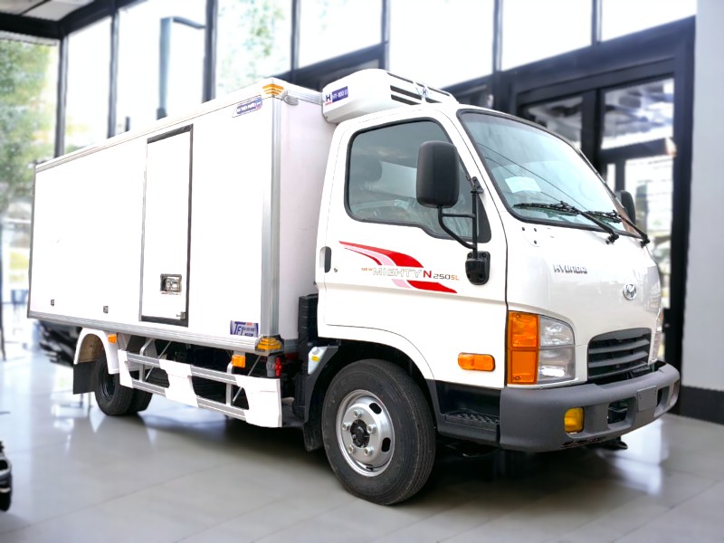 xe-tai-hyundai-new-mighty-n250-sl-2-tan-thung-dong-lanh-ngoai-that-2