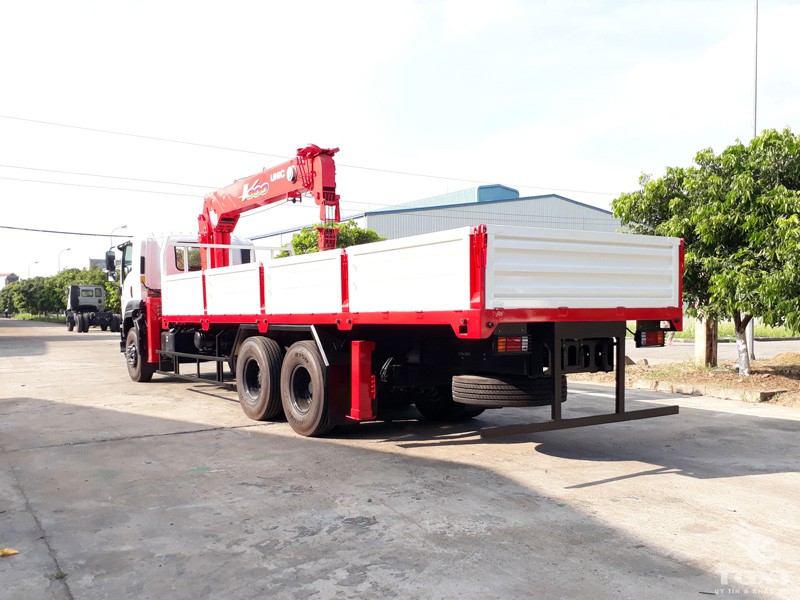 XE TẢI ISUZU 15 TẤN FVM GẮN CẨU UNIC 8 TẤN 5 KHÚC URV805 - Ảnh 5