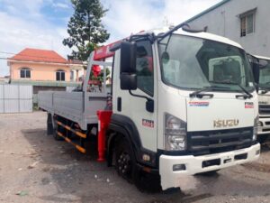 Alternative view of XE TẢI ISUZU FRR90N 5 TẤN GẮN CẨU UNIC 3 TẤN 4 KHÚC