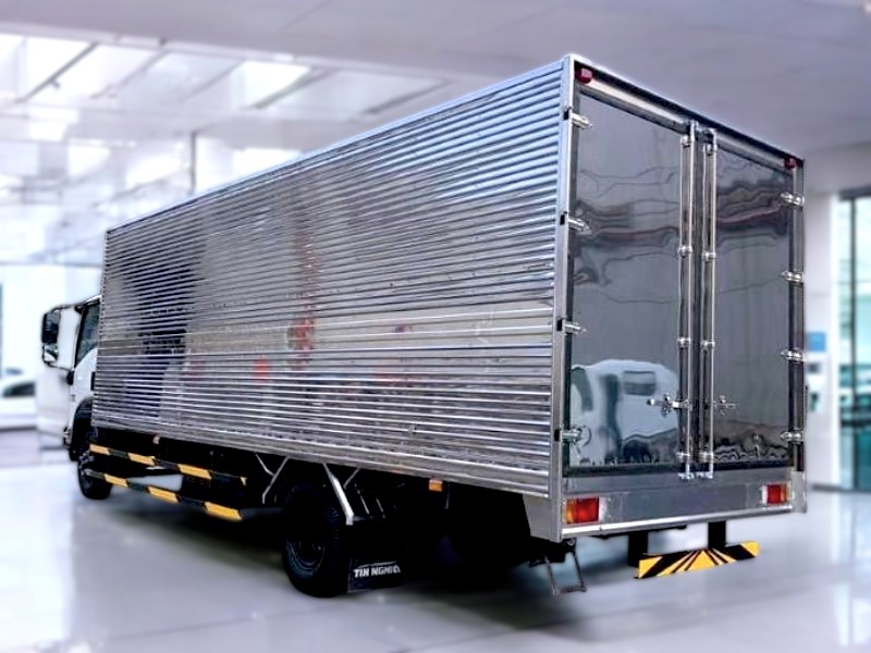 XE TẢI ISUZU FRR90NE4 6 TẤN THÙNG KÍN - Ảnh 6