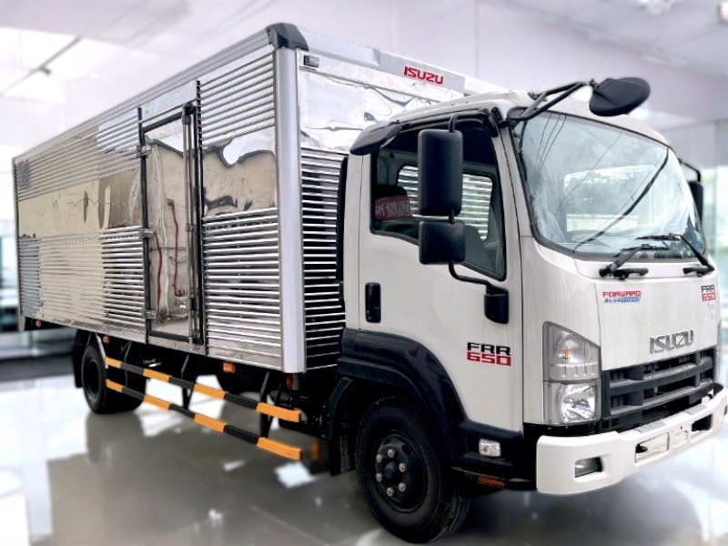 XE TẢI ISUZU FRR90NE4 6 TẤN THÙNG KÍN - Ảnh 3