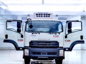 Alternative view of XE TẢI ISUZU FVM34WE4 13.5 TẤN THÙNG ĐÔNG LẠNH
