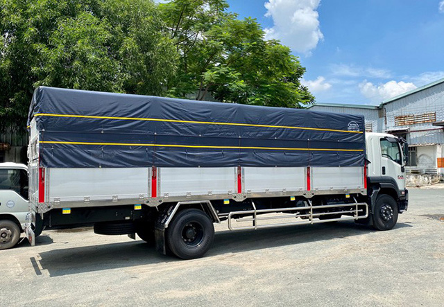 XE TẢI ISUZU FVR34SE4 8 TẤN THÙNG MUI BẠT - Ảnh 4