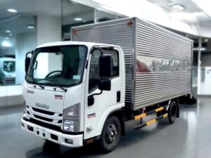 XE TẢI ISUZU NMR85HE4 3 TẤN THÙNG KÍN