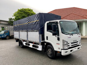 Alternative view of XE TẢI ISUZU NQR75LE4 5.5 TẤN THÙNG BẠT