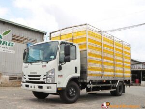 XE TẢI ISUZU NQR75LE4 5 TẤN THÙNG CHỞ GIA CẦM