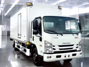 Alternative view of XE TẢI ISUZU NQR75ME4 5.5 TẤN THÙNG BẢO ÔN
