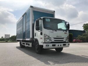 Alternative view of XE TẢI ISUZU NQR75ME4 5 TẤN CHỞ PALLET CHỨA CẤU KIỆN ĐIỆN TỬ