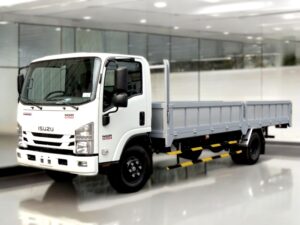 XE TẢI ISUZU NQR75ME4 5 TẤN THÙNG LỬNG
