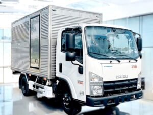 XE TẢI ISUZU QKR77FE4 1.9 TẤN THÙNG KÍN