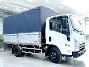 XE TẢI ISUZU QKR77FE4 1.9 TẤN THÙNG MUI BẠT