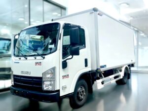 XE TẢI ISUZU QKR77HE4 2.4 TẤN THÙNG BẢO ÔN