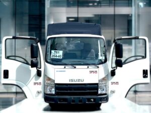 Alternative view of XE TẢI ISUZU QKR77HE4 2.9 TẤN THÙNG BẠT